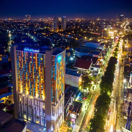 Deka Hotel Surabaya Hr Muhammad Exteriör bild