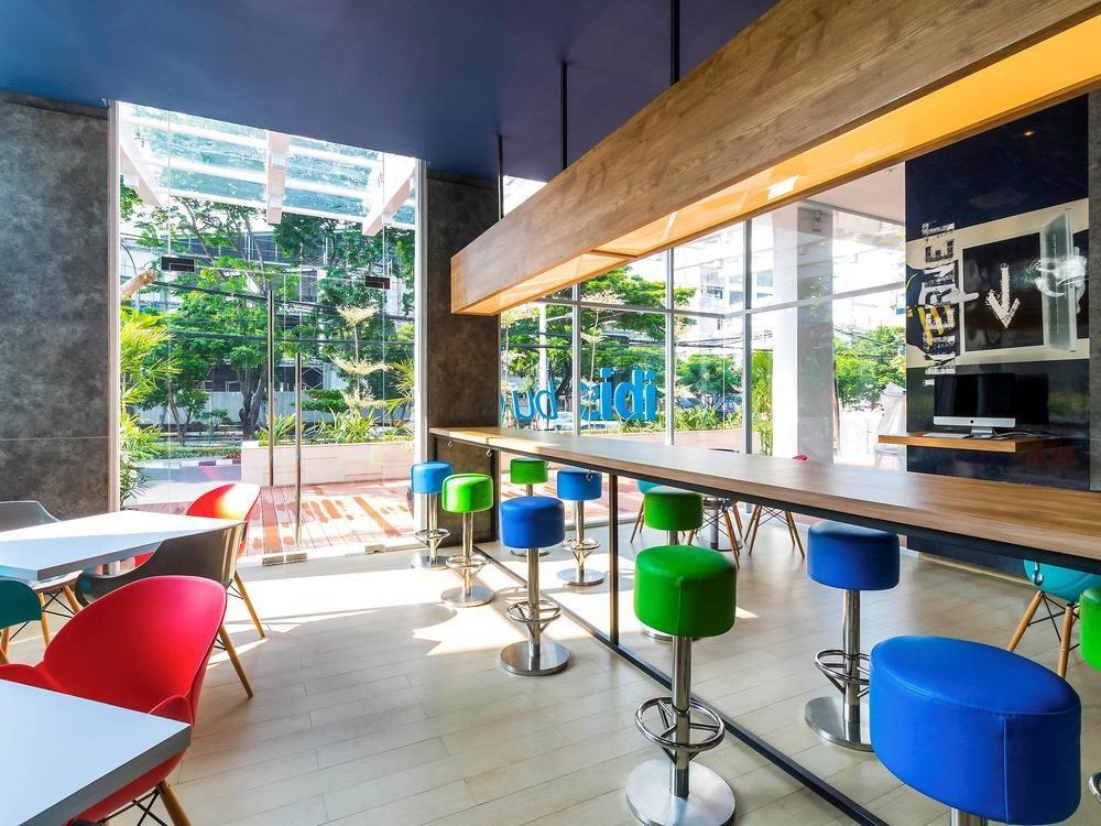 Deka Hotel Surabaya Hr Muhammad Exteriör bild