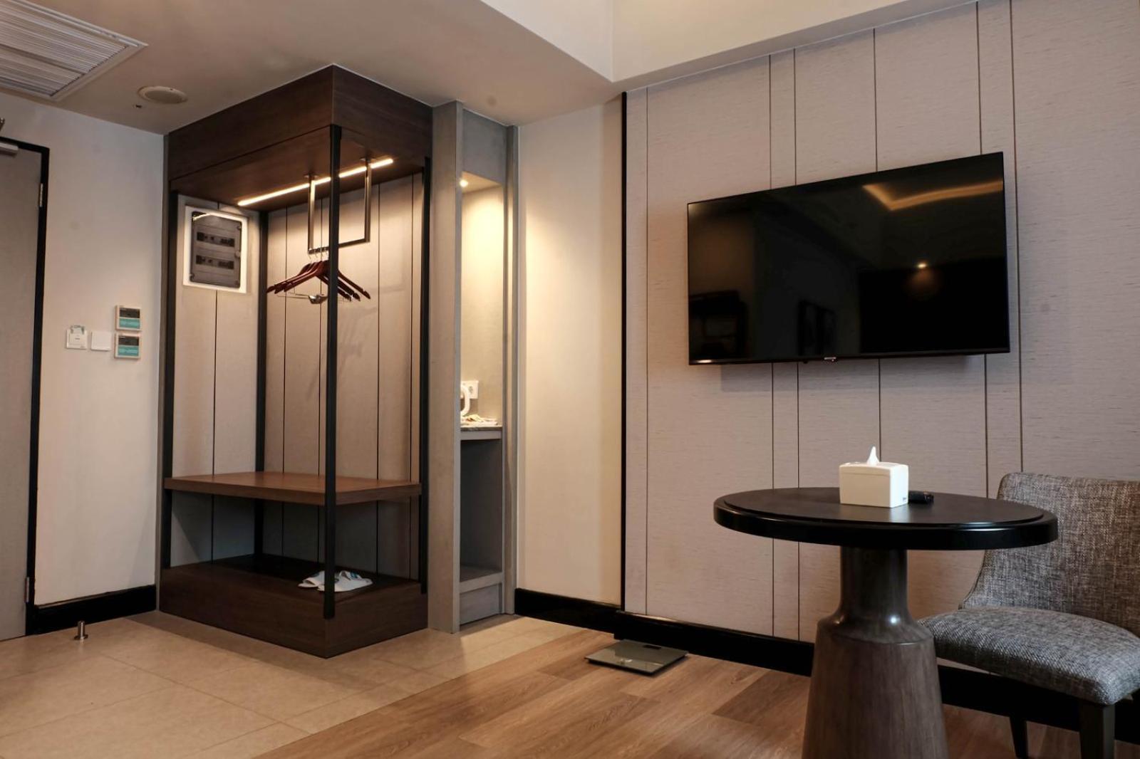 Deka Hotel Surabaya Hr Muhammad Rum bild